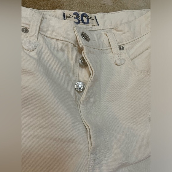 We the Free Free People cream distressed jean shorts women’s size 30 - Picture 6 of 9